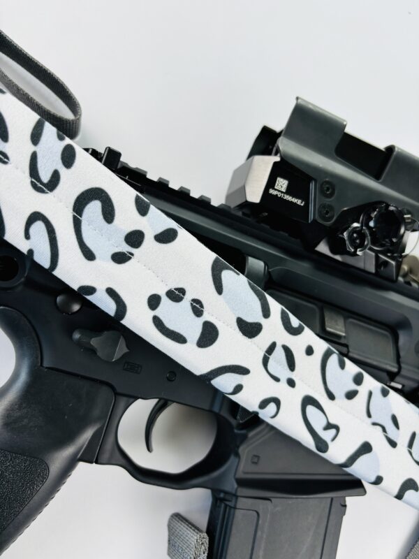 Highfom Snow Leopard Sling