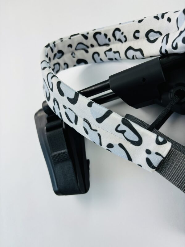Highfom Snow Leopard Sling